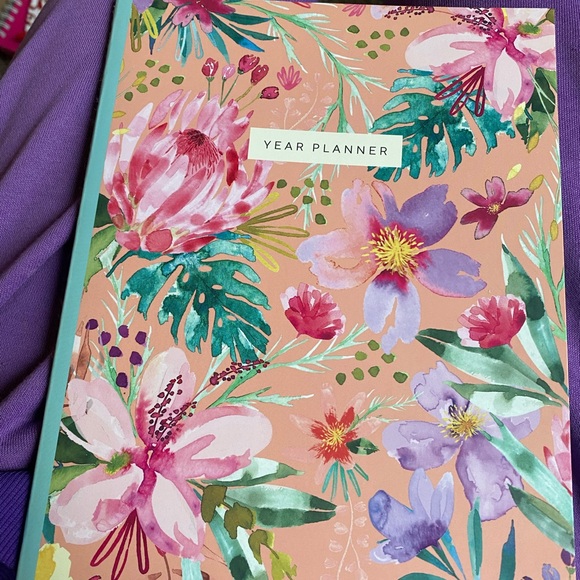 NEW-Year Planner, Hard Cover Notebook, Small Note Pad - Picture 12 of 14